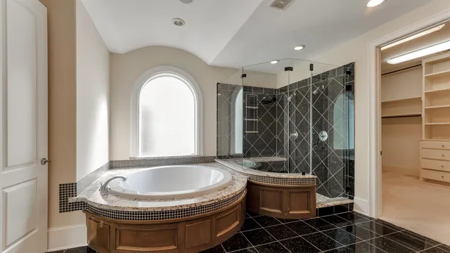 $7,500 | 1700 Sunset Boulevard, Unit E, Houston, TX 77005