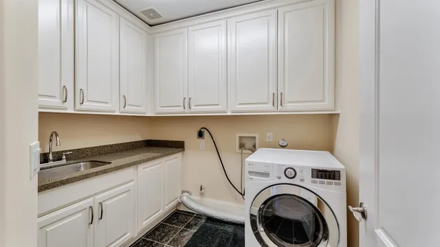 $7,500 | 1700 Sunset Boulevard, Unit E, Houston, TX 77005