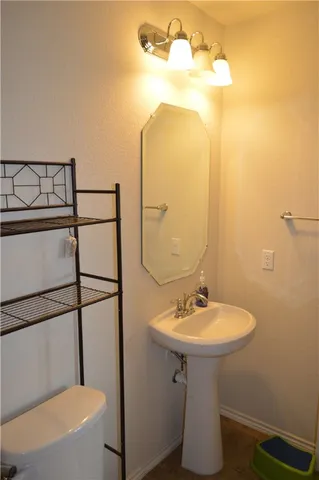 $2,175 | 5812 Minch Road, Austin, TX 78754