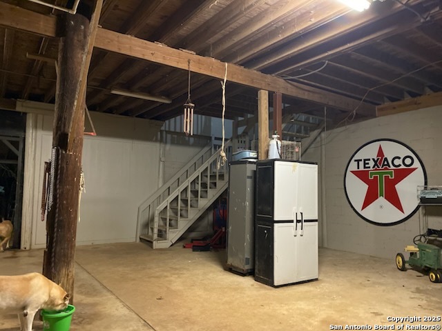 6 Collins Hill Road Lytle, TX 78052 - Photo 7 of 10 a view of entryway