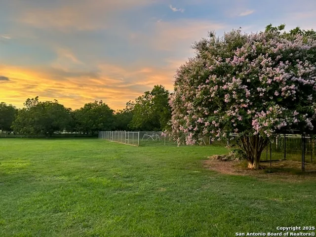 $795,000 | 6 Collins Hill Road, Lytle, TX 78052