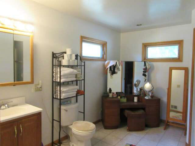 5455 North McKinley Road Flushing, MI 48433 - Photo 26 of 33 21196534-25.JPG