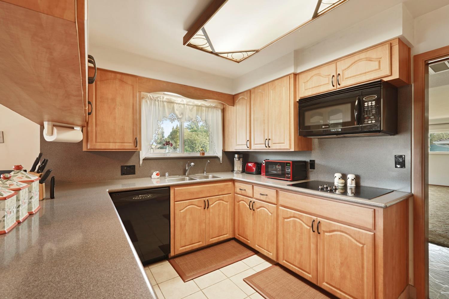 4678 East Woodbridge Road Acampo, CA 95220 - Photo 11 of 45