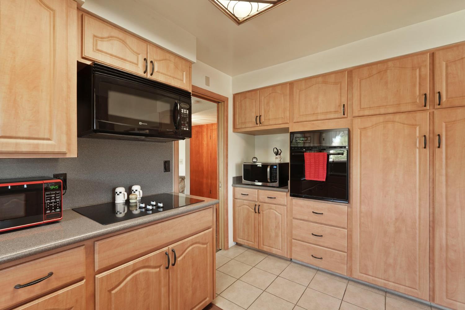 4678 East Woodbridge Road Acampo, CA 95220 - Photo 12 of 45