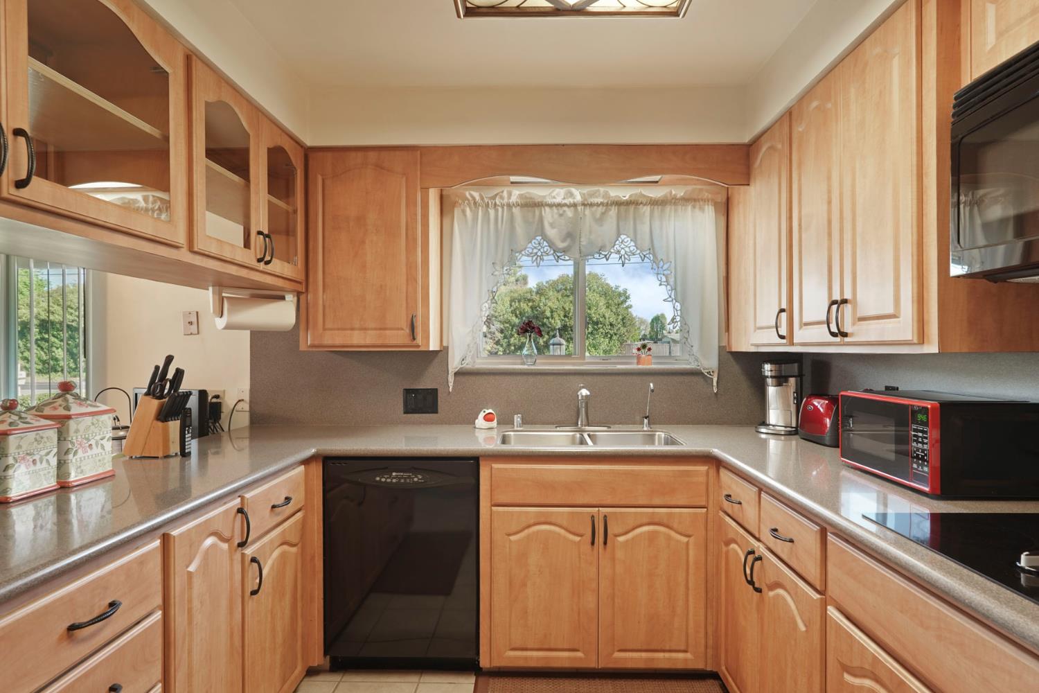 4678 East Woodbridge Road Acampo, CA 95220 - Photo 14 of 45