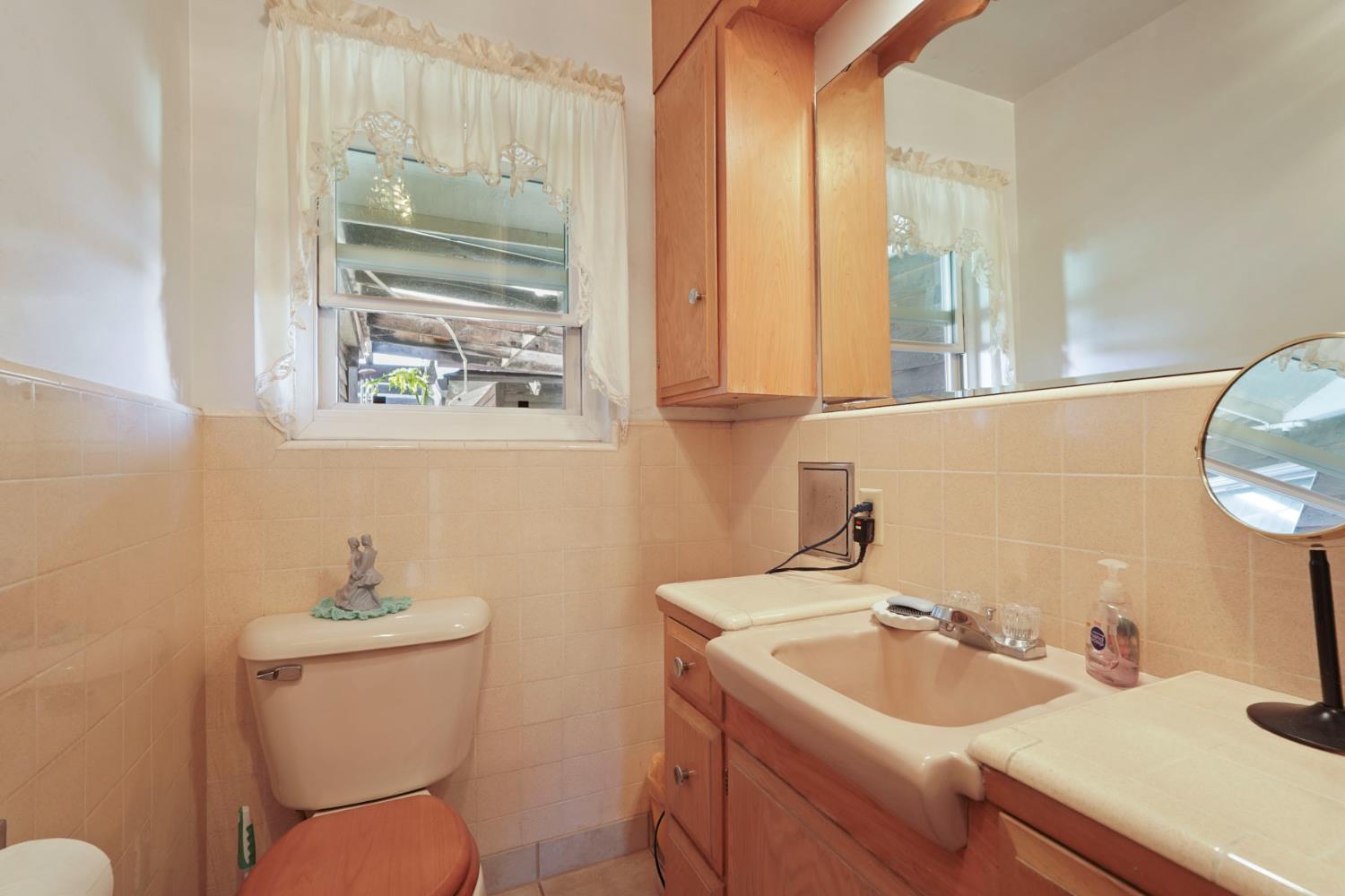 4678 East Woodbridge Road Acampo, CA 95220 - Photo 17 of 45