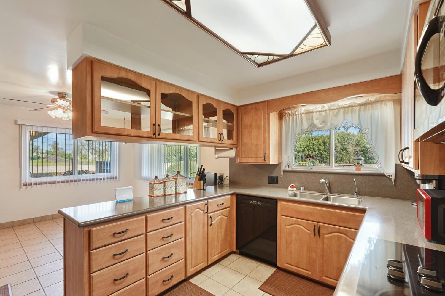 4678 East Woodbridge Road Acampo, CA 95220 - Photo 10 of 45