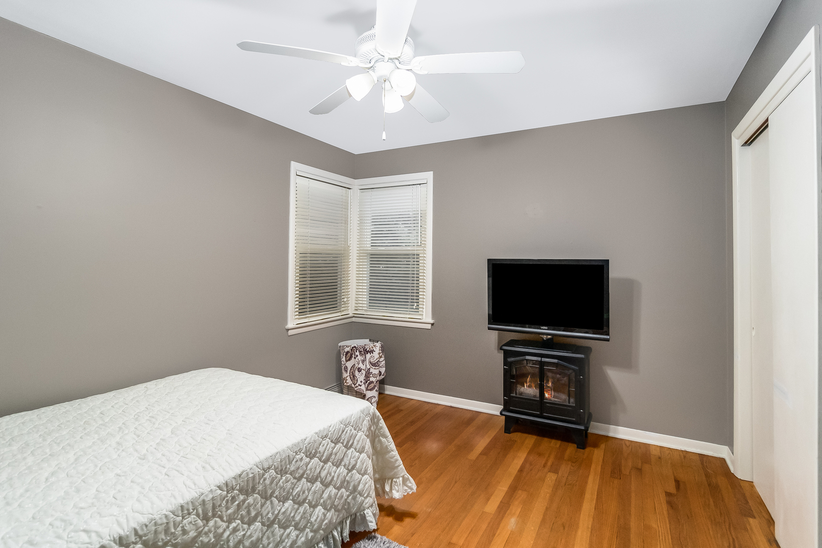 1656 Linden Road Homewood, IL 60430 - Photo 15 of 24