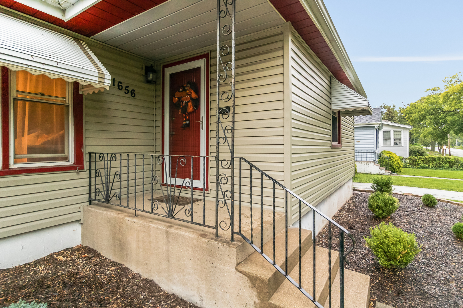 1656 Linden Road Homewood, IL 60430 - Photo 3 of 24