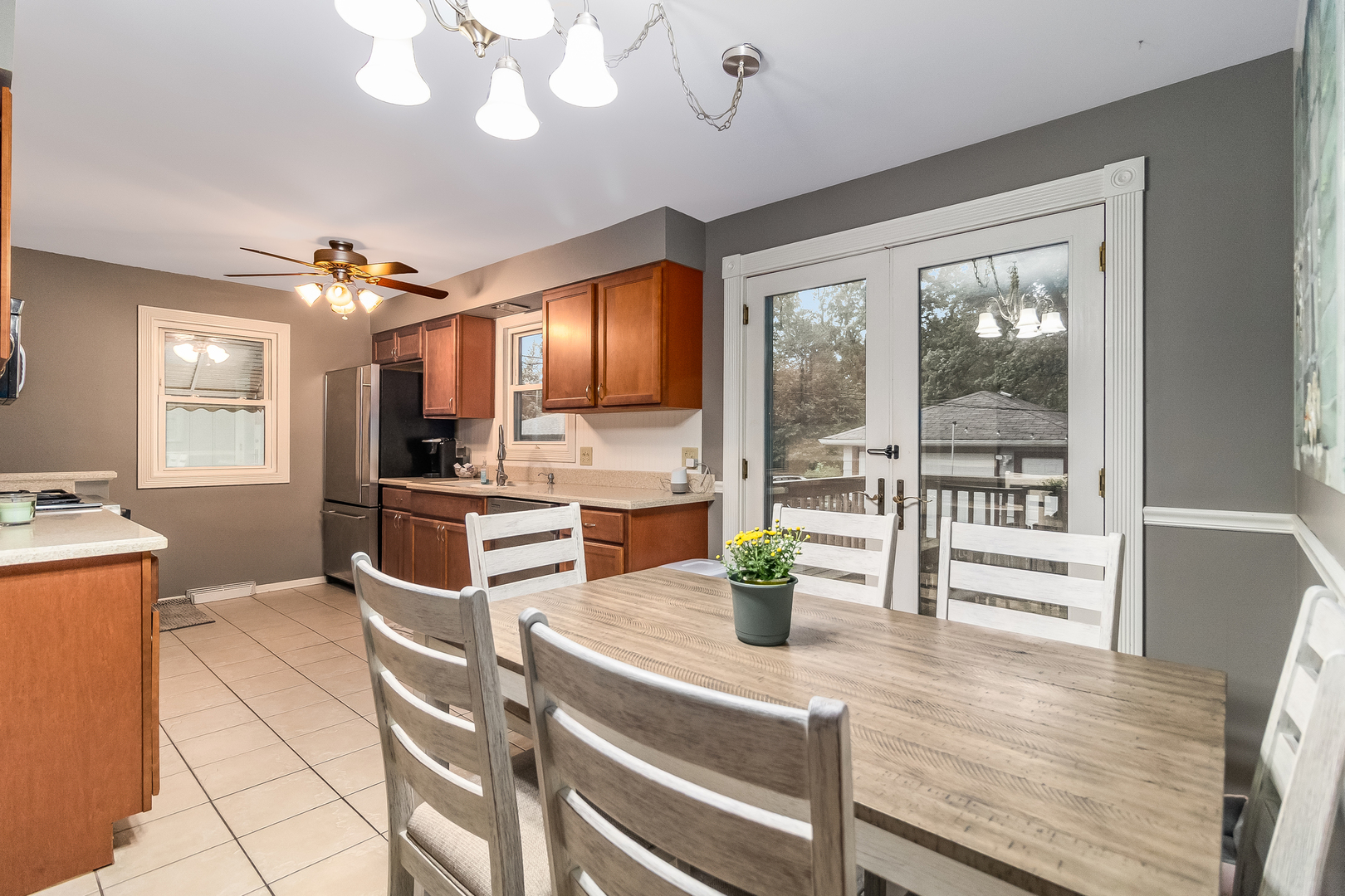1656 Linden Road Homewood, IL 60430 - Photo 4 of 24