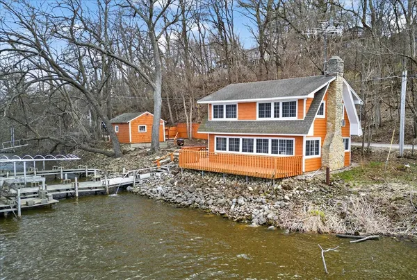 $469,900 | 433 East Ellendale Road, Edgerton, WI 53534