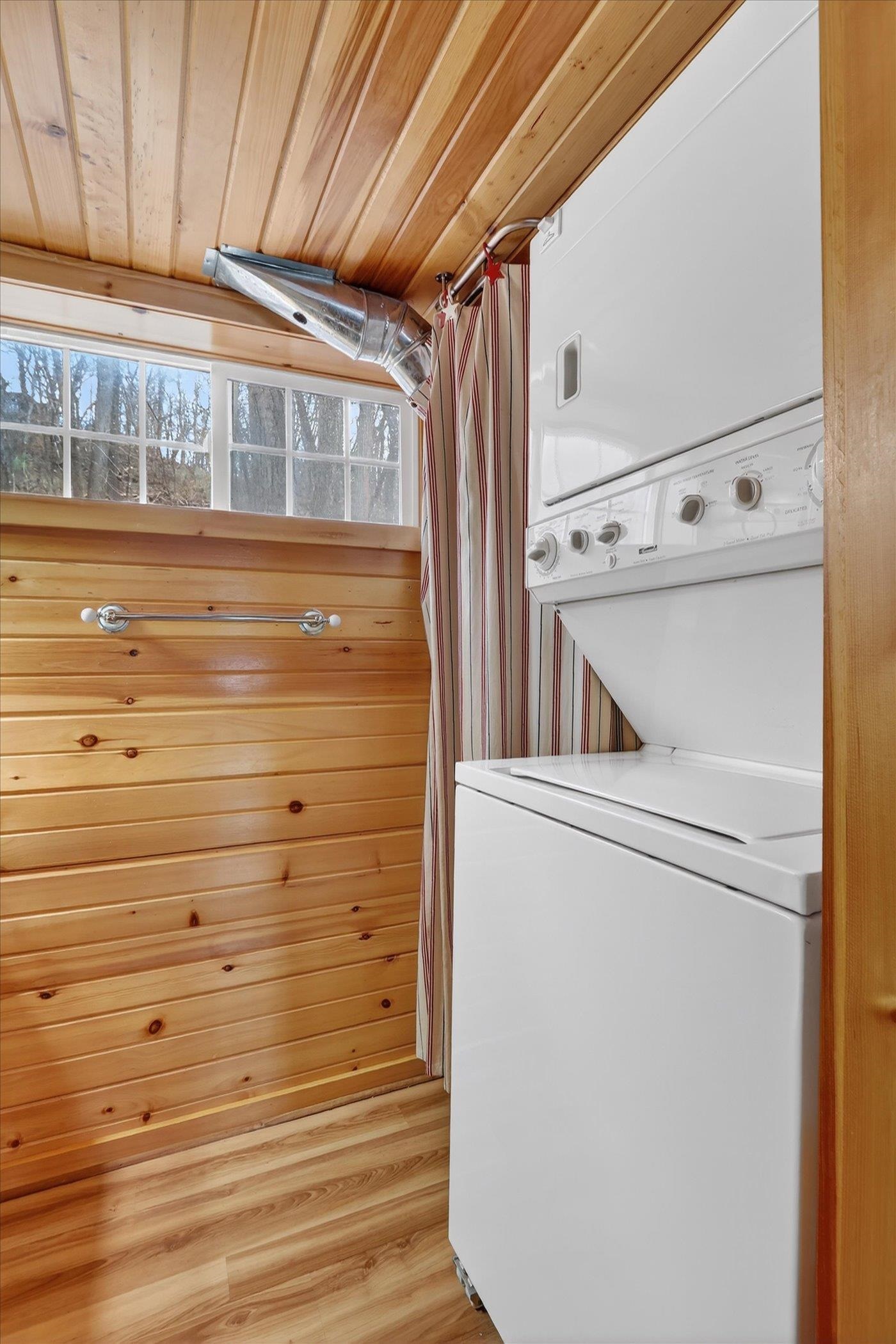 433 East Ellendale Road Edgerton, WI 53534 - Photo 13 of 48