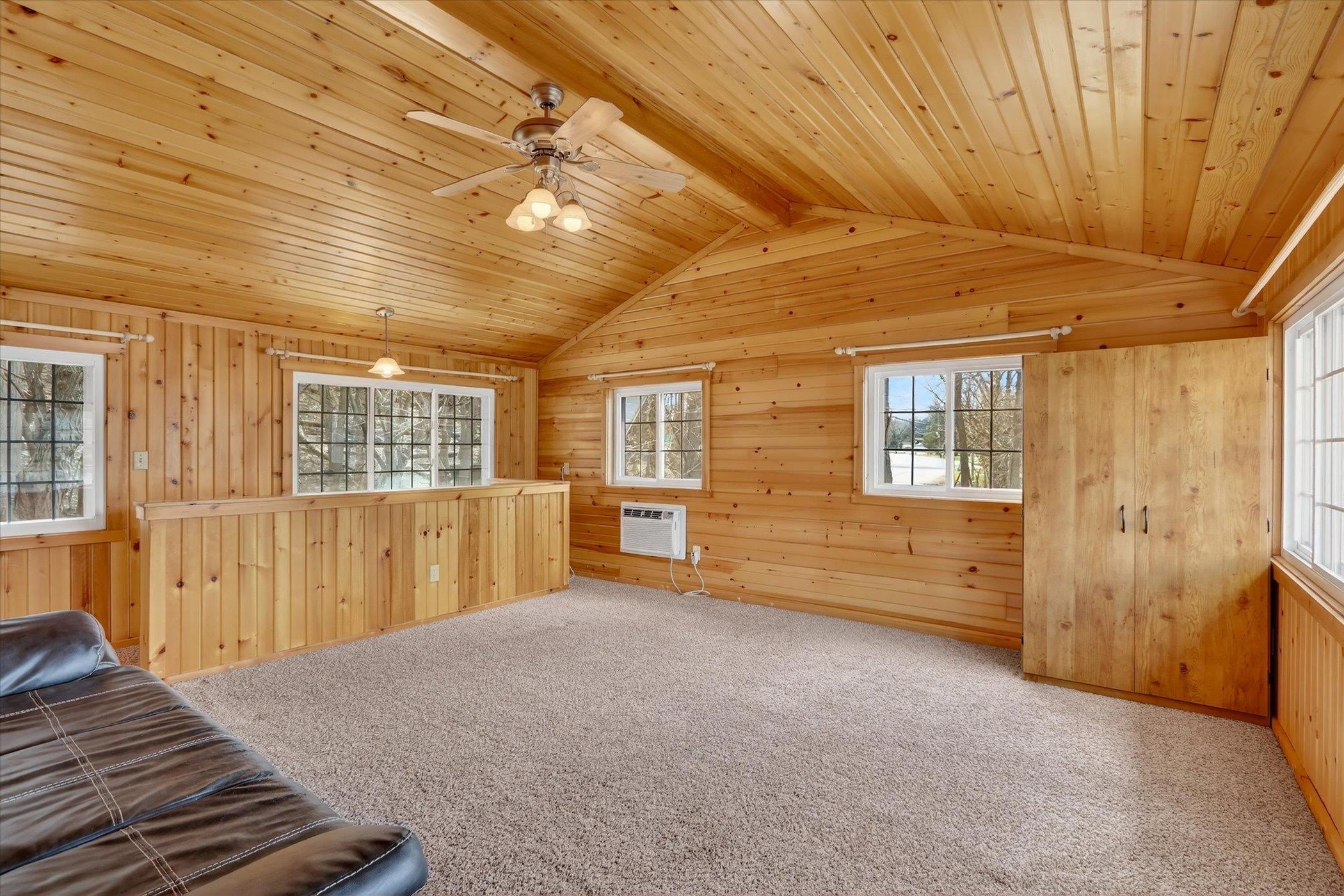 433 East Ellendale Road Edgerton, WI 53534 - Photo 21 of 48