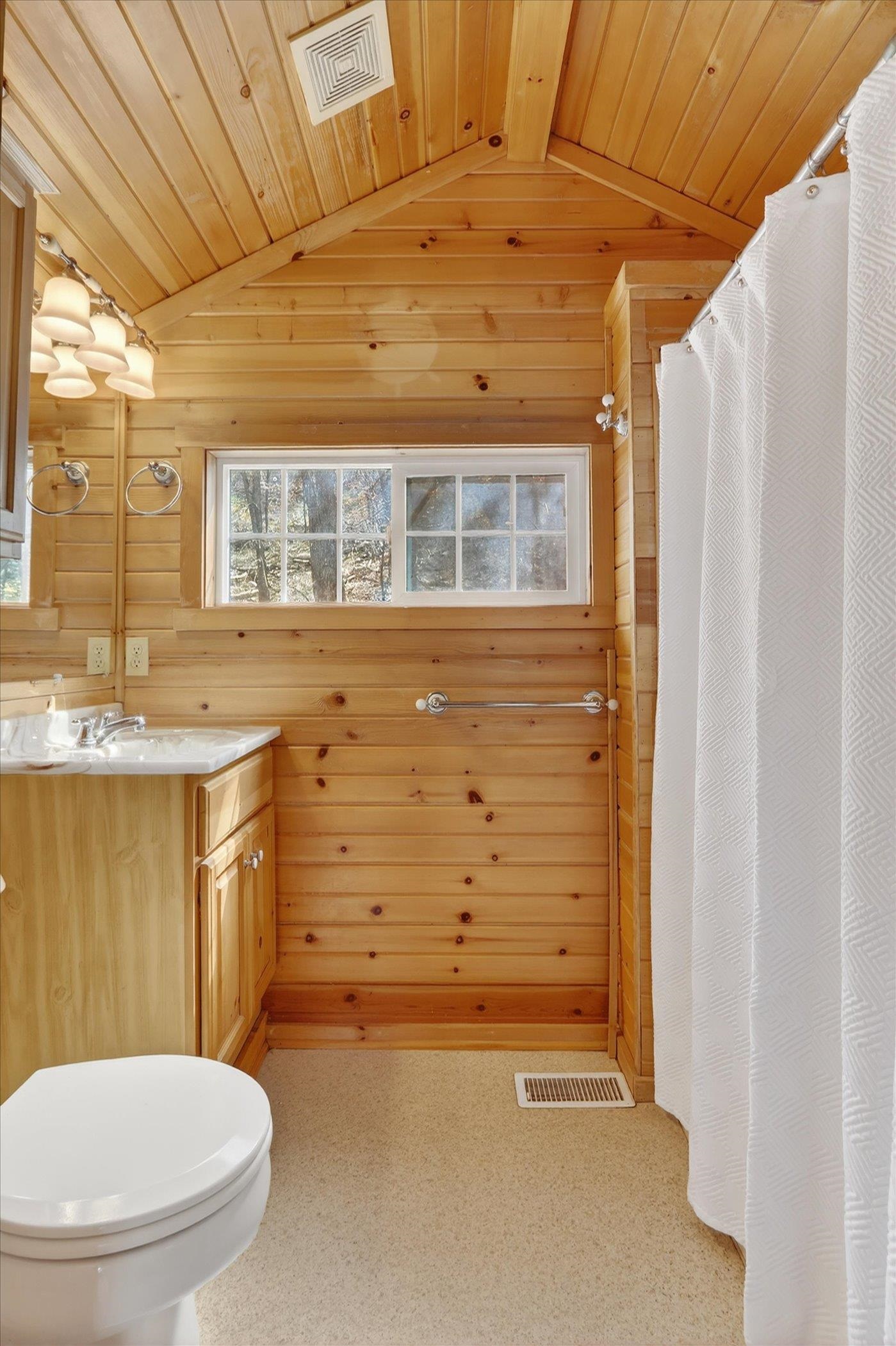 433 East Ellendale Road Edgerton, WI 53534 - Photo 22 of 48