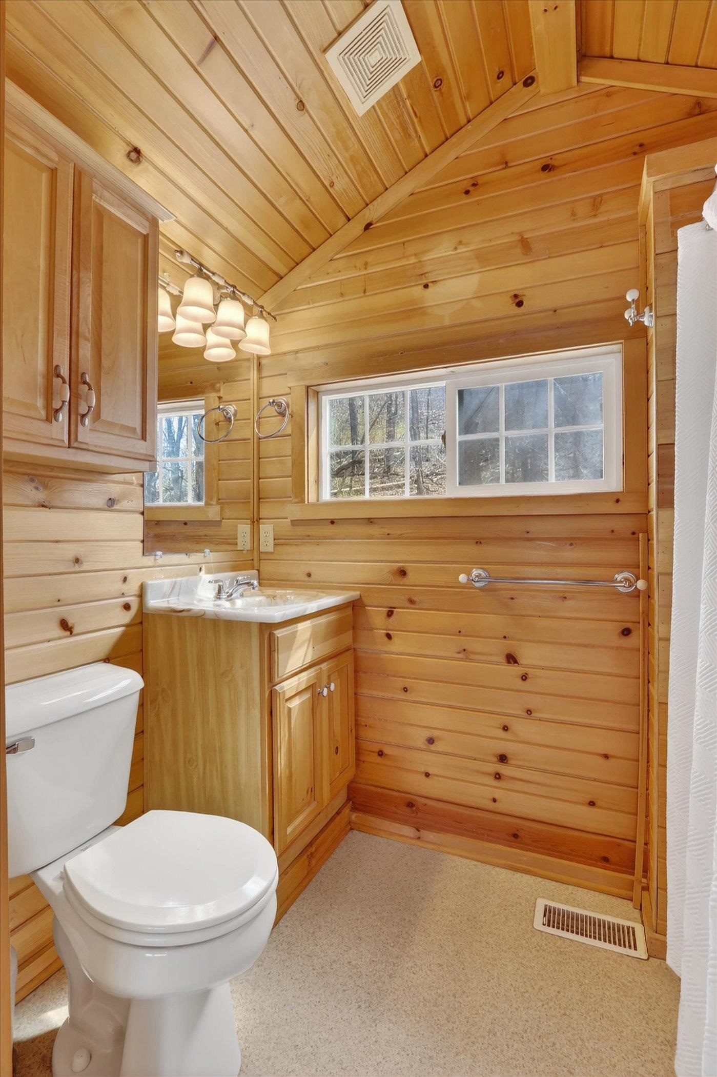 433 East Ellendale Road Edgerton, WI 53534 - Photo 23 of 48