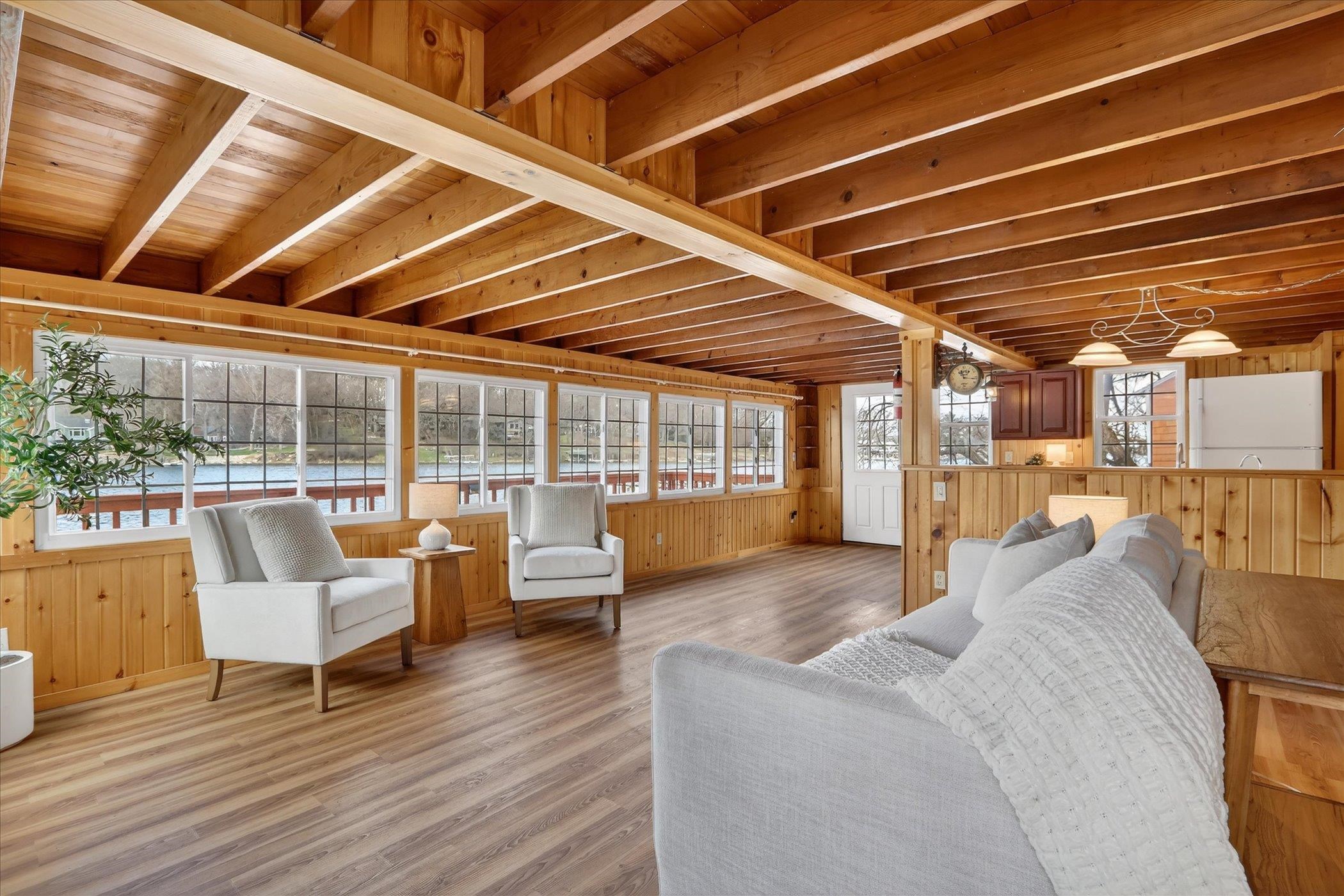 433 East Ellendale Road Edgerton, WI 53534 - Photo 4 of 48