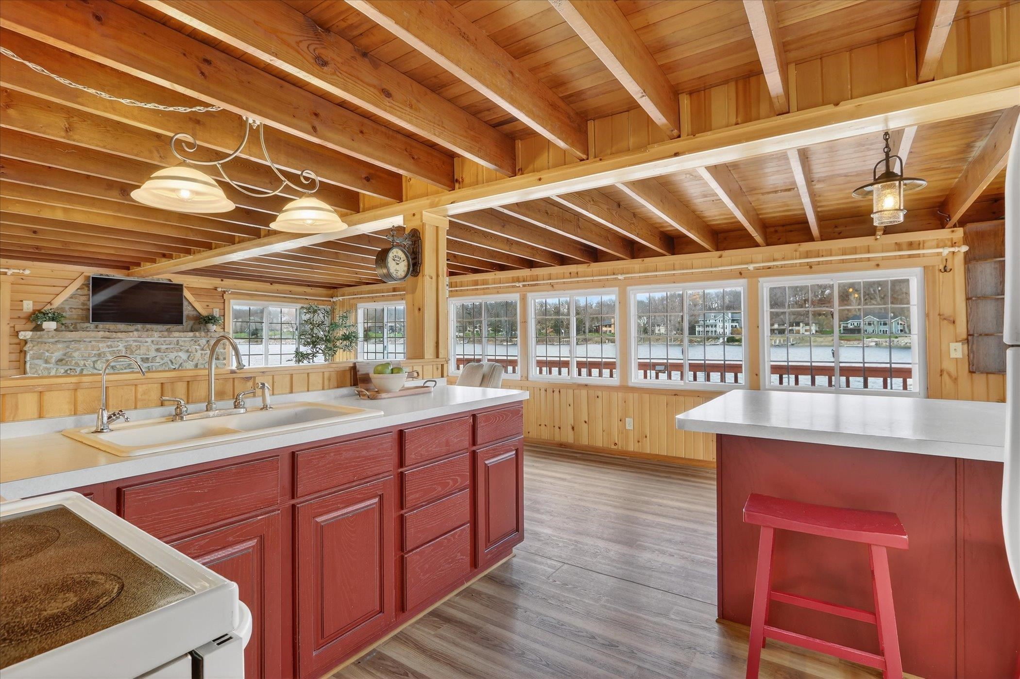 433 East Ellendale Road Edgerton, WI 53534 - Photo 9 of 48