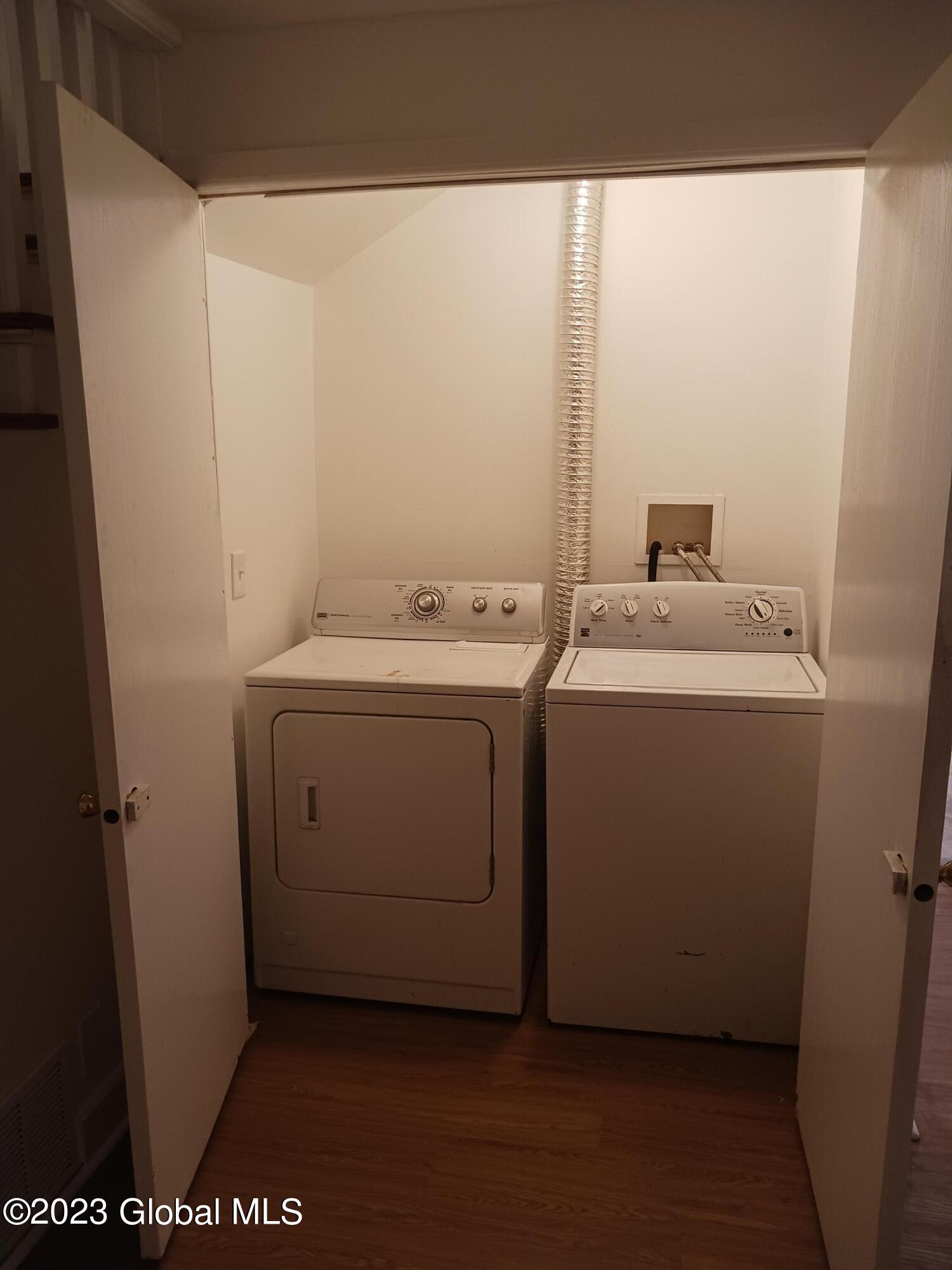 1071 Laura Street Rotterdam, NY 12306 - Photo 14 of 21 laura washer dryer