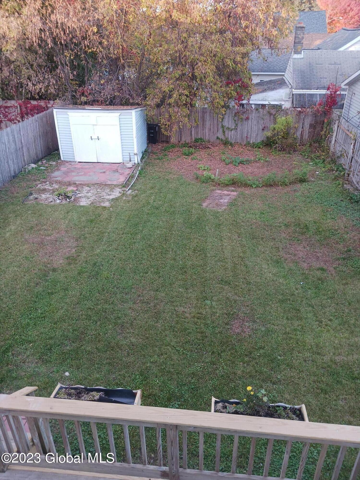 1071 Laura Street Rotterdam, NY 12306 - Photo 5 of 21 1071 Laura rear yard