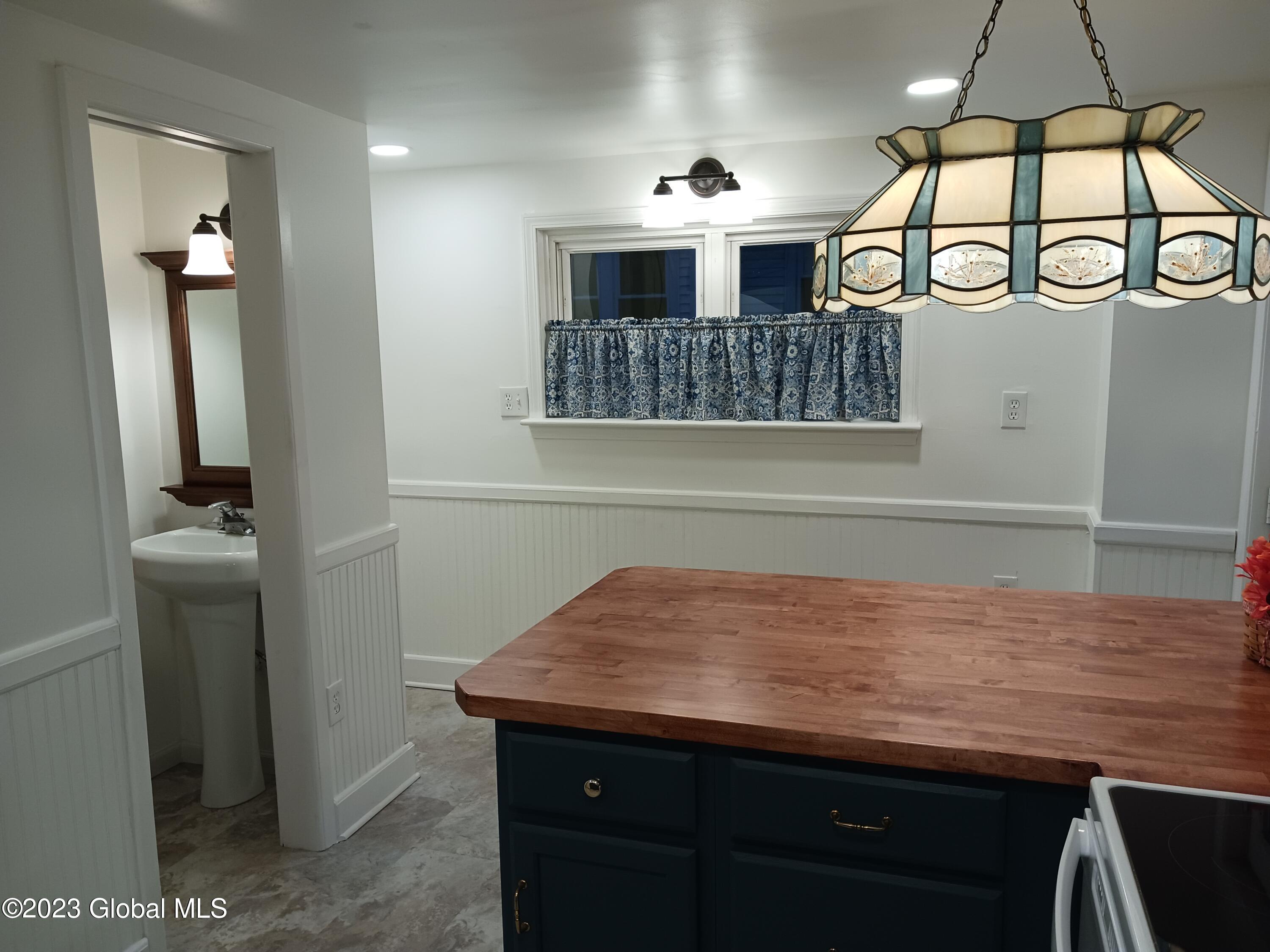 1071 Laura Street Rotterdam, NY 12306 - Photo 9 of 21 laura kitchen area