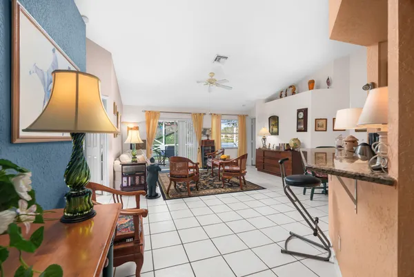 $2,800 | 5260 Grande Palm Circle, Delray Beach, FL 33484