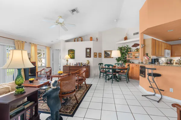 $2,800 | 5260 Grande Palm Circle, Delray Beach, FL 33484