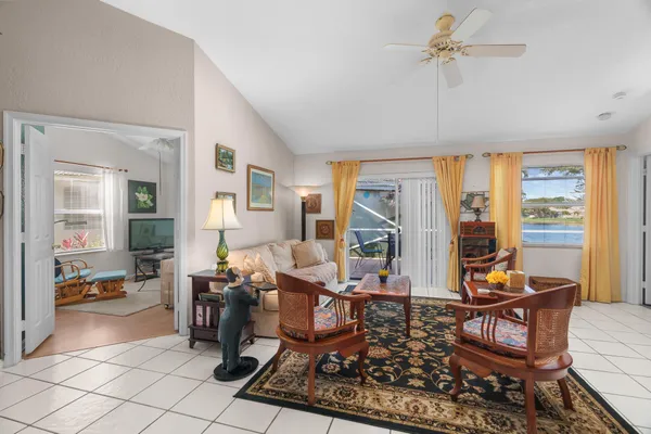 $2,800 | 5260 Grande Palm Circle, Delray Beach, FL 33484