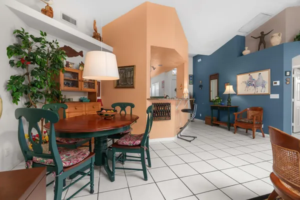 $2,800 | 5260 Grande Palm Circle, Delray Beach, FL 33484