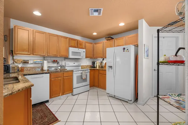 $2,800 | 5260 Grande Palm Circle, Delray Beach, FL 33484