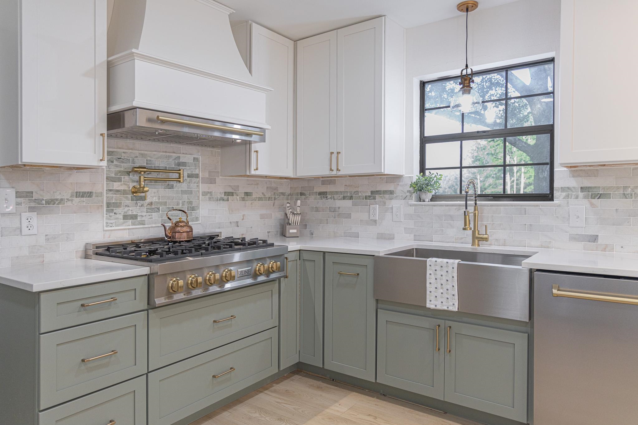 19690 Lawrence Road Fairhope, AL 36532 - Photo 16 of 73 Kitchen