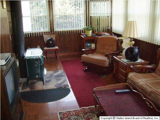 114 Duncan Road Staten Island, NY 10301 - Photo 13 of 17 Additional Photo