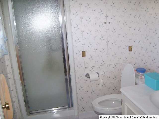 114 Duncan Road Staten Island, NY 10301 - Photo 15 of 17 Additional Photo