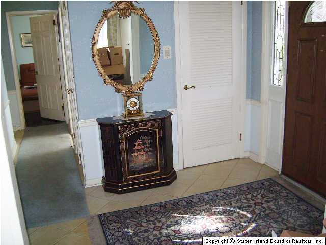 114 Duncan Road Staten Island, NY 10301 - Photo 4 of 17 Additional Photo