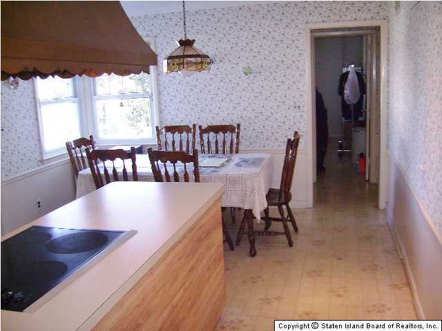 114 Duncan Road Staten Island, NY 10301 - Photo 6 of 17 Additional Photo