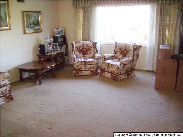 114 Duncan Road Staten Island, NY 10301 - Photo 7 of 17 Additional Photo