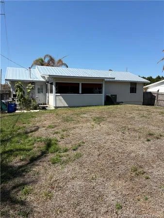 $2,350 | 2444 Southeast Washington Street, Stuart, FL 34997