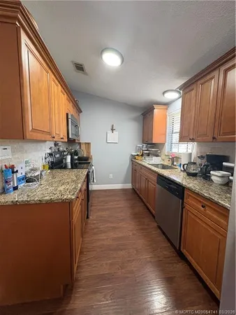 $2,350 | 2444 Southeast Washington Street, Stuart, FL 34997