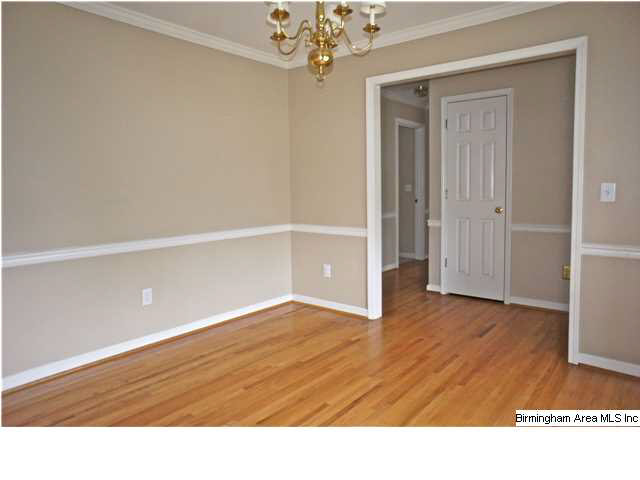 716 Jason Circle Center Point, AL 35215 - Photo 8 of 32