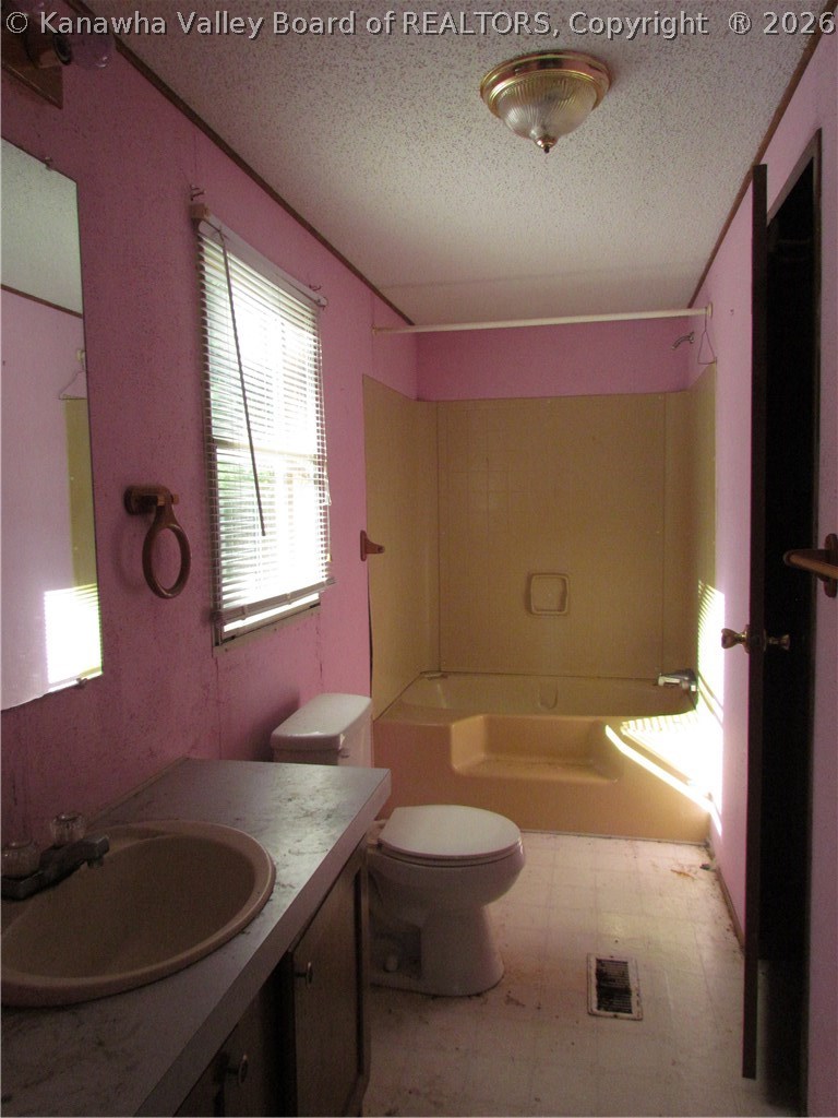 1632 Grapevine Road Charleston, WV 25320 - Photo 12 of 18 Gallery Image 12