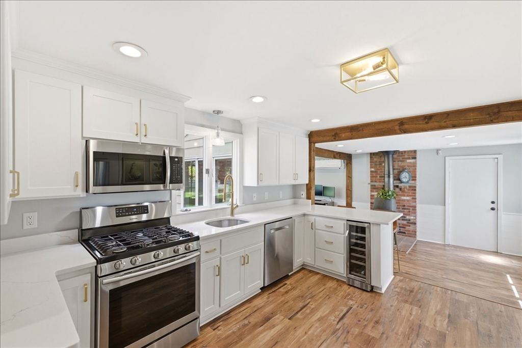 560 Common Street Walpole, MA 02081 - Photo 11 of 42 Gallery Image 11