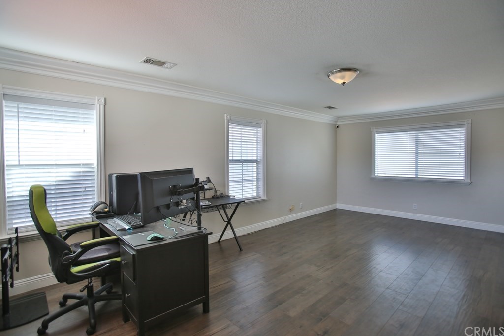 56 Sunset Circle Westminster, CA 92683 - Photo 21 of 50