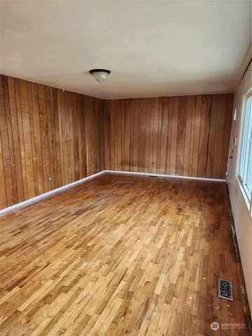 $200,000 | 315 East 7th Street, Warden, WA 98857