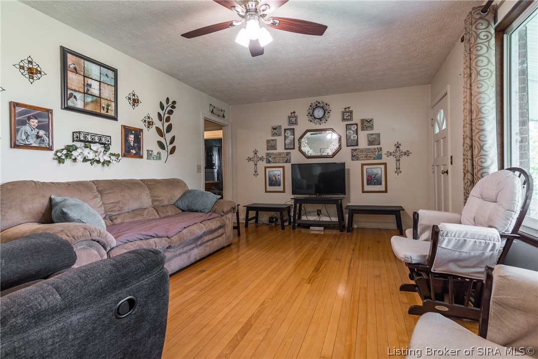1545 Walts Road Georgetown, IN 47122 - Photo 23 of 39