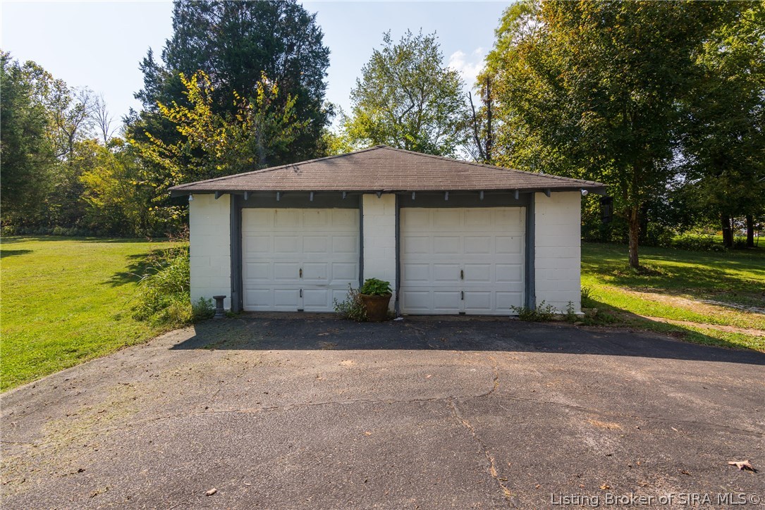 1545 Walts Road Georgetown, IN 47122 - Photo 4 of 39