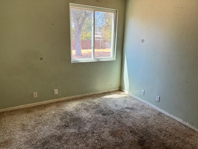 2620 Irwin Road Redding, CA 96002 - Photo 13 of 20 an empty room with a window