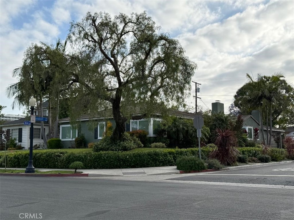 730 East Roosevelt Road Long Beach, CA 90807 - Photo 1 of 80