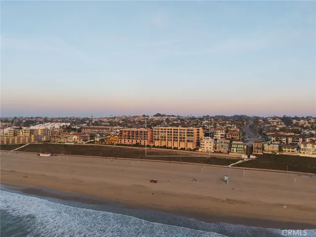 $2,400,000 | 727 Esplanade, Unit 302, Redondo Beach, CA 90277