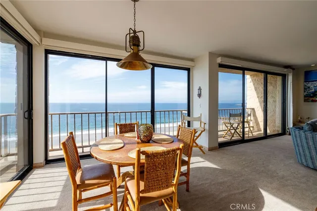 $2,400,000 | 727 Esplanade, Unit 302, Redondo Beach, CA 90277