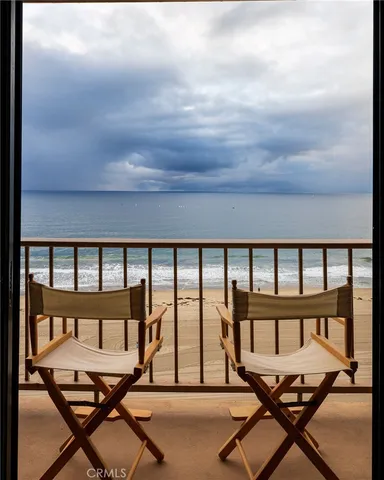 $2,400,000 | 727 Esplanade, Unit 302, Redondo Beach, CA 90277