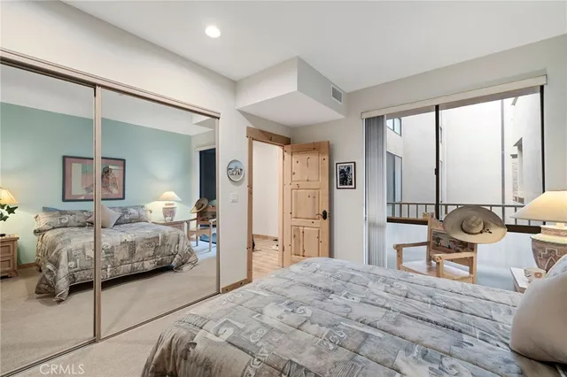 $2,400,000 | 727 Esplanade, Unit 302, Redondo Beach, CA 90277